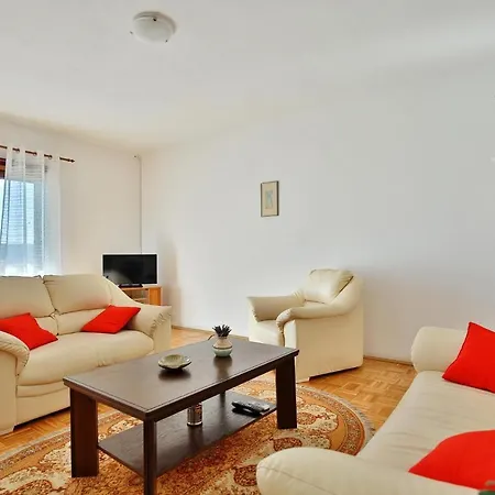 Ljiljana Apartament *