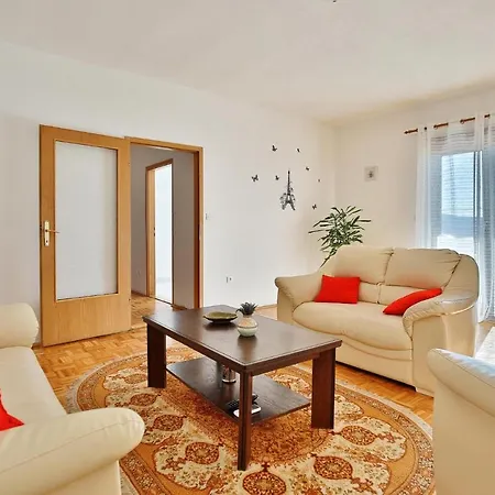 Ljiljana Apartament Posedarje